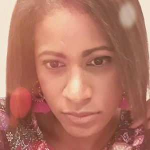 Meet your Posher, Sharmaine